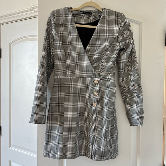 Zara dress - Picture 1 of 1